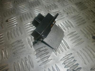 Peciuko reostatas (ezys) (ventiliatoriaus rele) Mazda  323, 1994.01 - 1998.09
