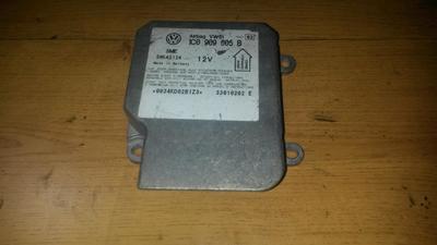 Steuergerät ECU Modul Airbag steuergerät Volkswagen  Passat, B5+ 2000.11 - 2005.05